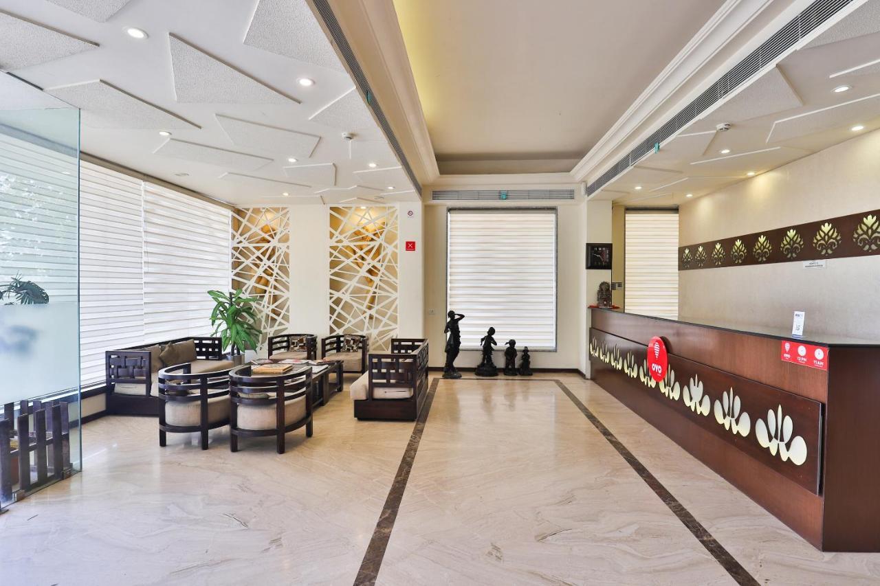 Oyo 4320 Hotel Aum Regency Vadodara Exterior photo