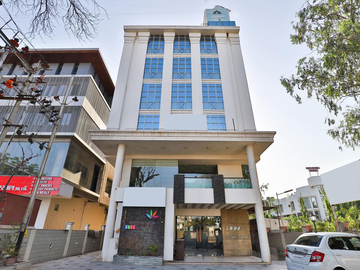 Oyo 4320 Hotel Aum Regency Vadodara Exterior photo